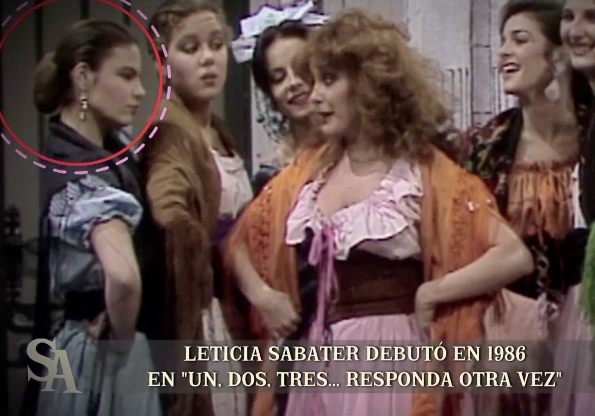 Leticia Sabater hizo de figurante del 'Un, dos tres...' en 1986 junto a Fedra Lorente