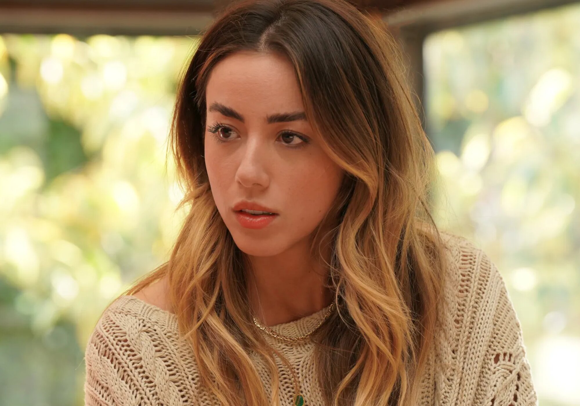 Chloe Bennet se incorpora a 'The White Lotus'