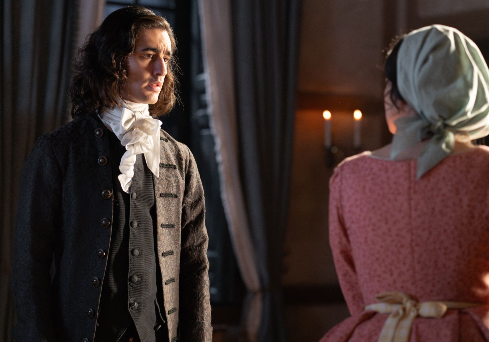 Alejo pagará a Petra y Pura por su silencio en 'Valle Salvaje'