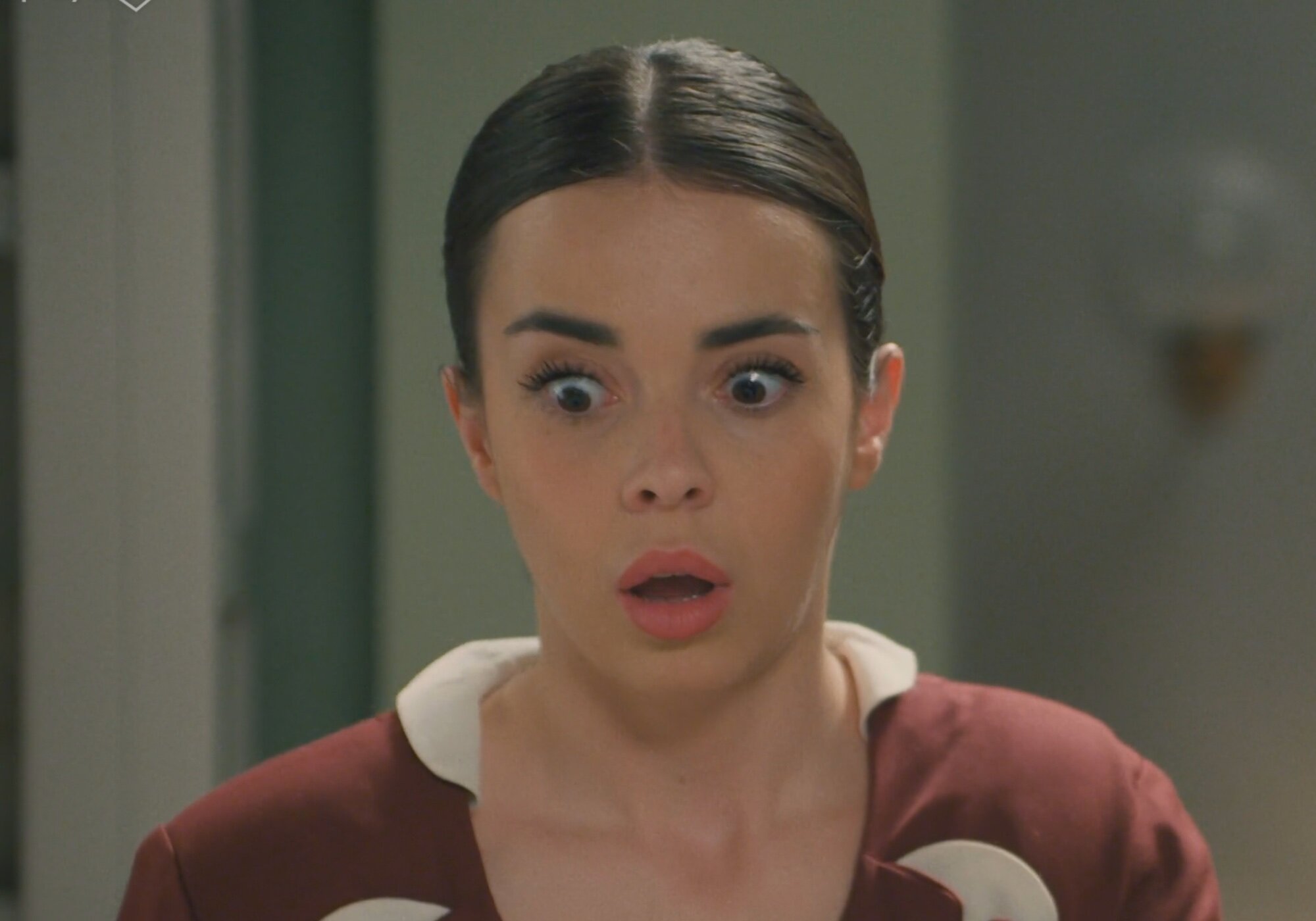 Paula, escuchando a Carmen en 'Sueños de libertad'