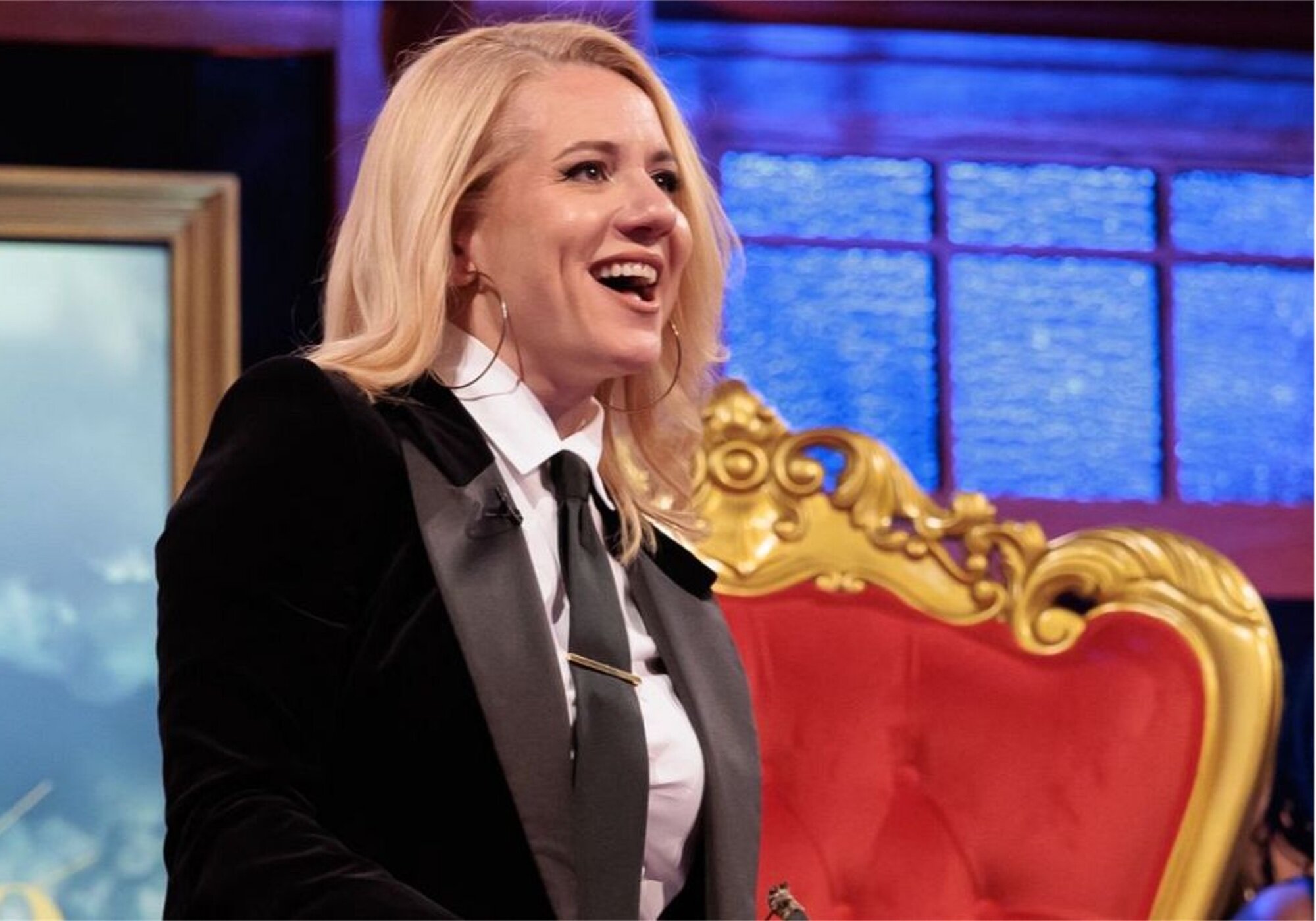 Henar Álvarez, presentando 'Al cielo con ella' en La 1