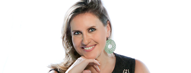 Cristina López Schlichting presenta '13 eslabones' en 13tv