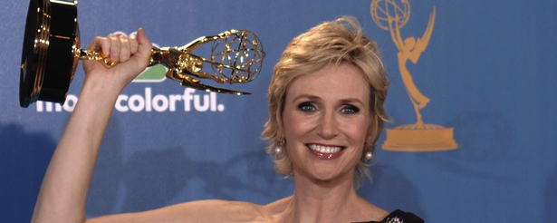 Jane Lynch de 'Glee' quiere presentar los Oscar