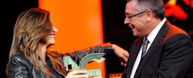 Tras recoger el Premio Ondas en 2009, Michael Robinson presentará este año junto a Gemma Nierga la entrega de los galardones