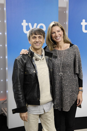 Anne Igartiburu y José Mota, presentadores de las Campanadas 2011