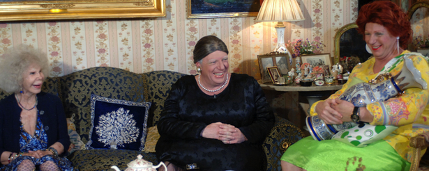 Los Morancos visitan el Palacio de Dueñas en la visita de Omaíta a la residencia de su amiga de la infancia, la Duquesa de Alba