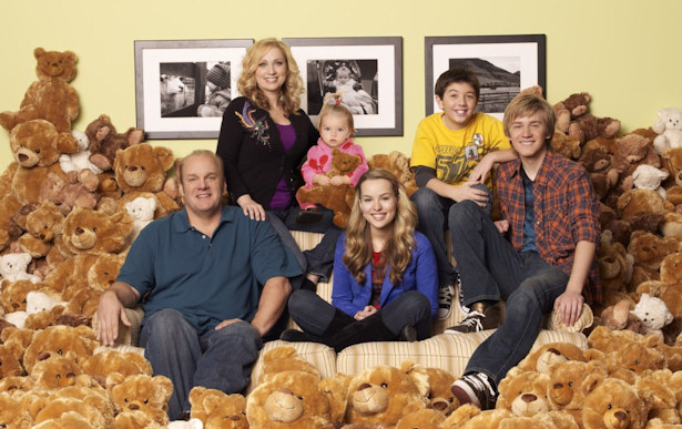 Protagonistas de '¡Buena suerte, Charlie!', la serie de Disney Channel
