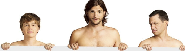 Cartel promocional de 'Dos hombres y medio' con Angus T. Jones, Ashton Kutcher y Jon Cryer.