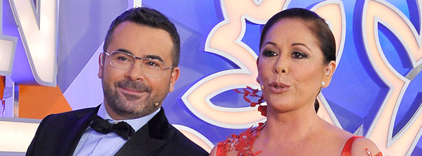 Jorge Javier Vázquez e Isabel Pantoja durante las Campanadas de fin de año.