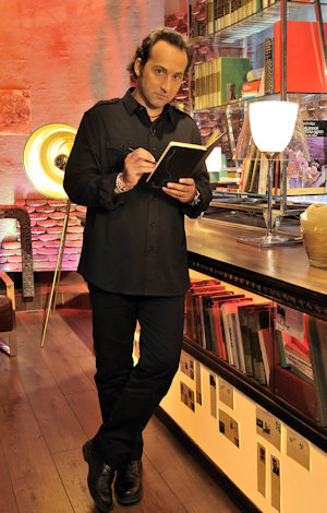 Íker Jiménez presenta una edición especial de 'Cuarto milenio'.