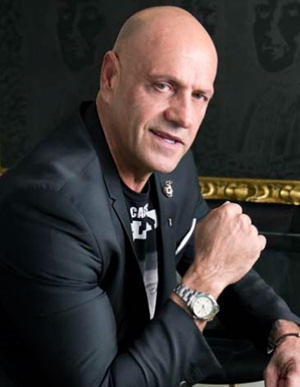 Empeora la enfermedad de Kiko Matamoros, colaborador de Sálvame, glaucoma