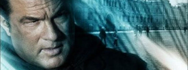 Steven Seagal protagoniza la película "Nacido para matar".