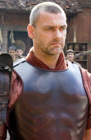 Ray Stevenson en una escena de 'Roma'.