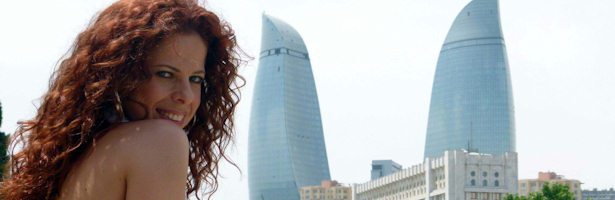 Pastora Soler combina ensayos y turismo en Bakú antes de la final de Eurovisión 2012.