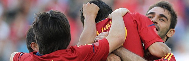 España celebra un gol en su amistoso contra Serbia