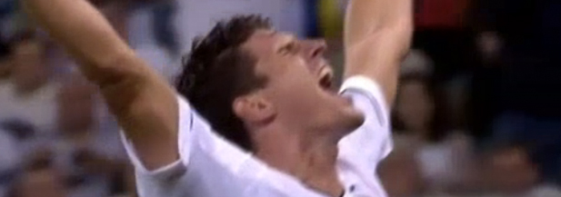 El germano-español Mario Gómez celebra su gol a Portugal con la selección alemana