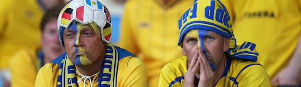 Aficionados suecos desolados tras la eliminación de su país de la Eurocopa 2012