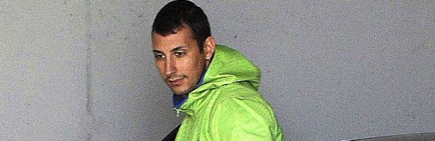 Aris sale del juzgado