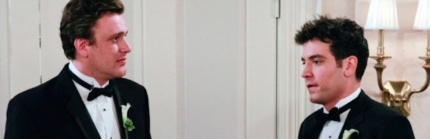 Marshall y Ted en la boda de Barney en 'Cómo conocí a vuestra madre'.