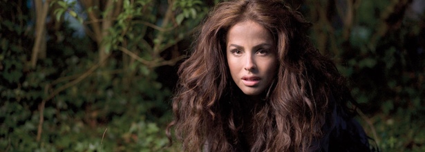 Danna García es Lola en 'Bella Calamidades'