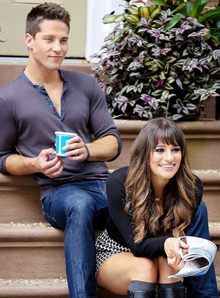 Dean Geyer y Lea Michele