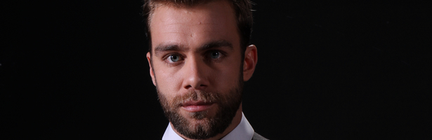 Fernando Mesía vuelve a Puente Viejo tras estudiar en un internado