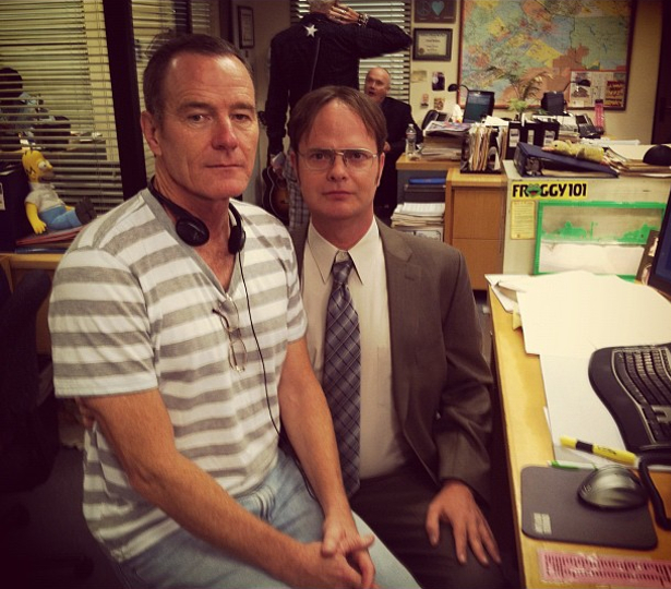 Rainn Wilson publicó esta foto en Twitter con Bryan Cranston