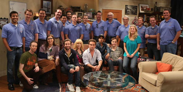 El elenco de 'The Big Bang Theory' con los científicos de la NASA