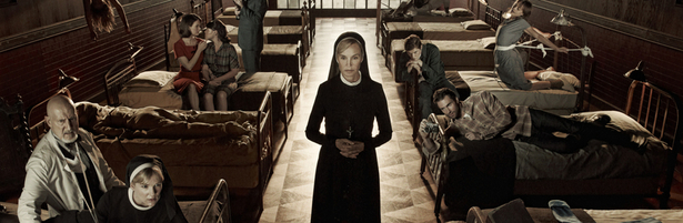 Imagen promocional con el reparto de la segunda temporada de 'American Horror Story'