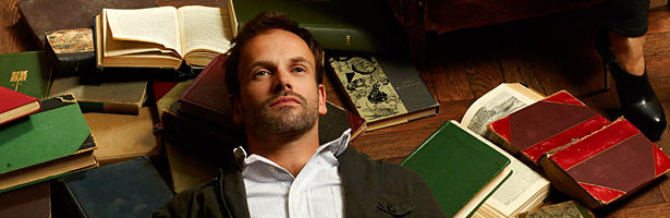 Jonny Lee Miller es el nuevo Sherlock Holmes en 'Elementary'