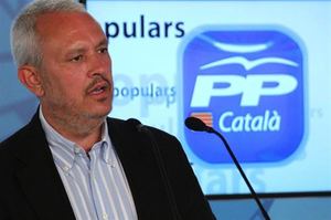 Santi Rodriguez, portavoz adjunto del PPC, califica de "No-Do a color" el comportamiento de CiU con TV3