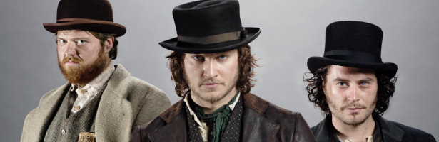 Tom Weston-Jones lidera 'Copper'