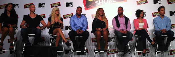 Abraham, Arantxa, Clavelito, Core, Esteban, Gata, Labrador e Ylenia durante la presentación de 'Gandía Shore'