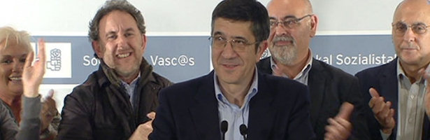 TVE interrumpió la comparecencia de Patxi López para primar la de María Dolores de Cospedal