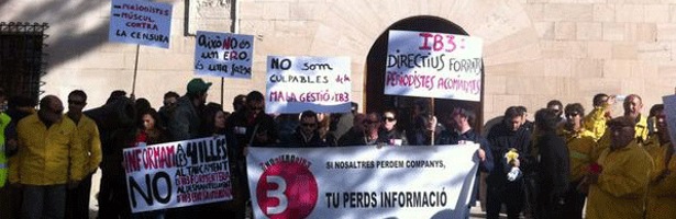 Trabajadores de IB3 en huelga