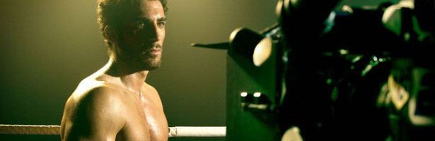 Miguel Ángel Silvestre, protagonista de &quot;La distancia&quot;