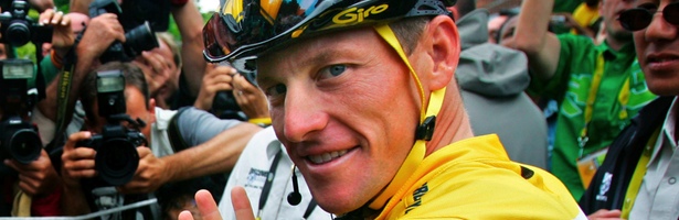 Lance Armstrong da la cara