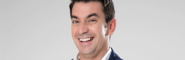 Arturo Valls presenta 'Splash! Famosos al agua'