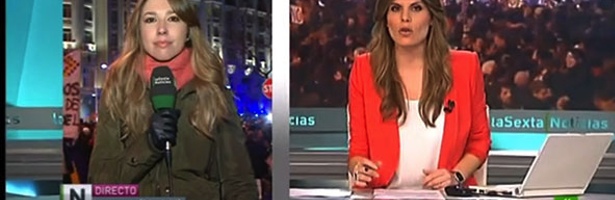 En la conexión en directo en 'laSexta noticias' también se vio el logotipo del canal en el micrófono, como habitualmente ocurre