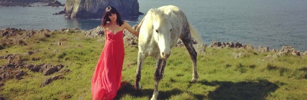 Imagen del videoclip de "Contigo hasta el final"