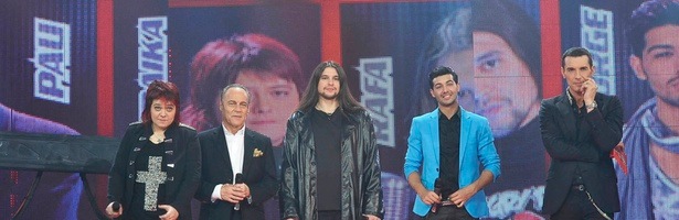 Finalistas de la primera edición de 'La Voz' junto a Jesús Vázquez