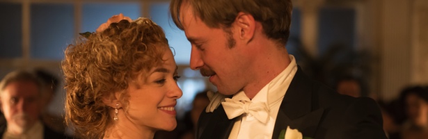 Bailando en la boda de este martes en 'Gran Hotel'