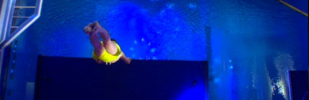 Juan José Ballesta salta a la piscina de 'Splahs! Famosos al agua'