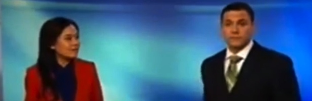 Van Tieu y A.J. Clemente, durante la emisión del informativo