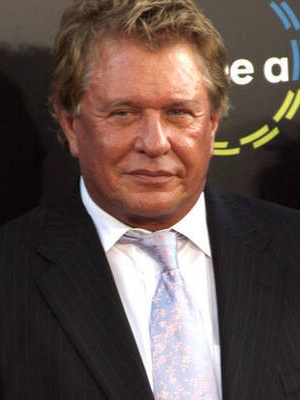 Tom Berenger
