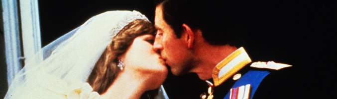 Imagen de la boda entre Lady Di y el Príncipe Carlos de Inglaterra