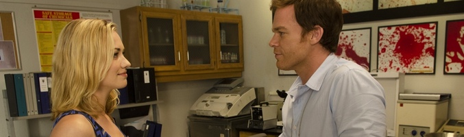 Michael C. Hall e Yvonne Strahovski interpretan a Dexter y a Hannah en 'Dexter' 