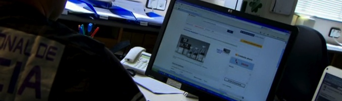 Un policía controla el contenido de una web de venta de droga en &quot;La droga infinita&quot;