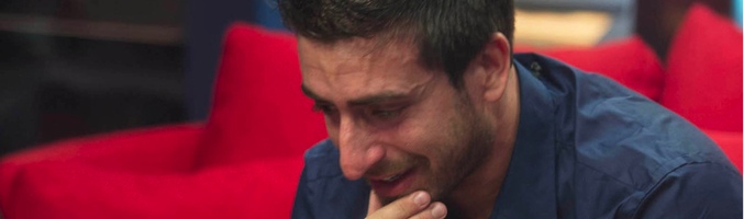 Igor mantuvo una conversación por teléfono con Ainara dentro de la casa