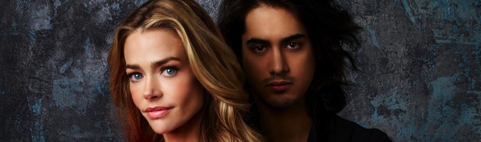 Denise Richards y Avan Jogia en 'Twisted'